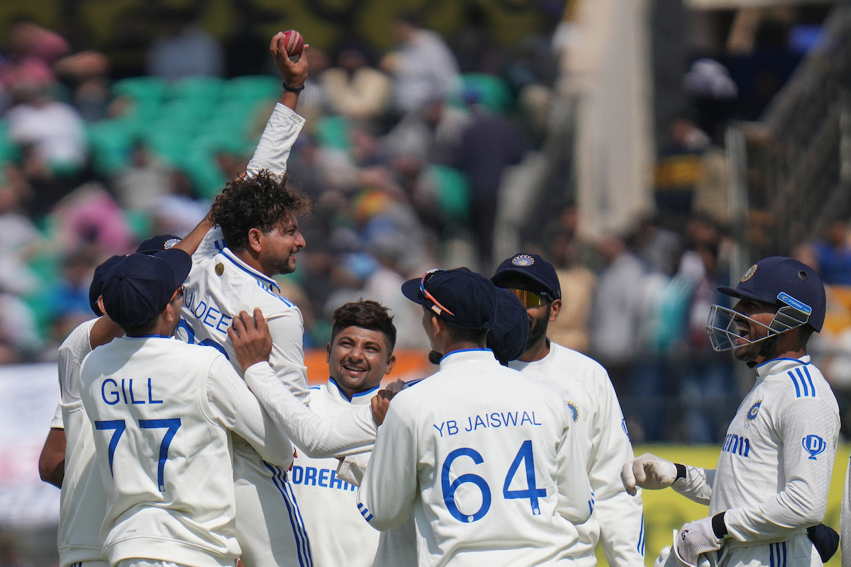 Kuldeep Yadav: "बहुत सी गेंद ऐसी डाली जो...", कुलदीप यादव की गेंदबाज़ी पर इंग्लैंड कोच के बयान ने मचाई खलबली