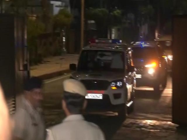 Arvind Kejriwal Taken From His Home To Enforcement Directorate Office After Arrest