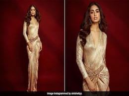 Sini Shetty Is Giving Cocktail Glamour In A Gleaming Gold Tarun Tahiliani <i>Saree</i> Sini Shetty Is Giving Cocktail Glamour In A Gleaming Gold Tarun Tahiliani <i>Saree</i>