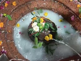 Maha Shivaratri 2024: महाशिवरात्रि पर्व पर आस्था का उमड़ा सैलाब, बम भोले की जयघोष से गुंजायमान हुए शिवालय Maha Shivaratri 2024: महाशिवरात्रि पर्व पर आस्था का उमड़ा सैलाब, बम भोले की जयघोष से गुंजायमान हुए शिवालय