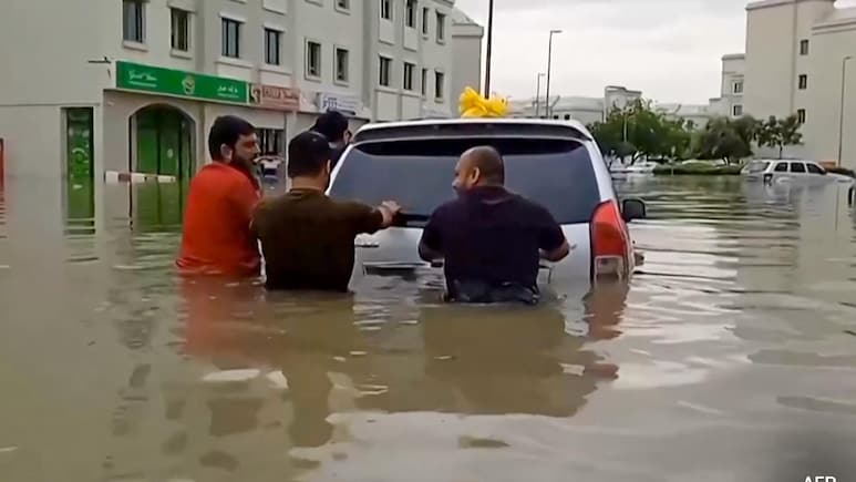 जंग के बीच अब आसमानी आफत! मिडिल ईस्ट पर &lsquo;मेगा स्टॉर्म&rsquo; का खतरा, बाढ़ और भारी तबाही का अलर्ट