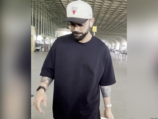RCB Star Virat Kohli Spotted At Airport