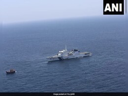 Coast Guard Seizes 173 Kg Narcotics From Indian Fishing Boat, 2 Detained Coast Guard Seizes 173 Kg Narcotics From Indian Fishing Boat, 2 Detained