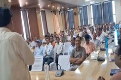 Lok Sabha Election 2024: जानिए मतदान से पहले बूथ पर वेबकास्टिंग समेत क्या क्या सुविधाएं? Lok Sabha Election 2024: जानिए मतदान से पहले बूथ पर वेबकास्टिंग समेत क्या क्या सुविधाएं?