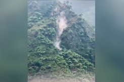 5 Killed, Several Injured In Landslides, Flash Floods In J&K 5 Killed, Several Injured In Landslides, Flash Floods In J&K