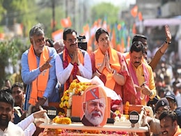 VD शर्मा के नामांकन में जुटे बीजेपी के दिग्गज नेता, शक्ति प्रदर्शन के बीच सपा-कांग्रेस को सुनाई खरी-खोटी VD शर्मा के नामांकन में जुटे बीजेपी के दिग्गज नेता, शक्ति प्रदर्शन के बीच सपा-कांग्रेस को सुनाई खरी-खोटी