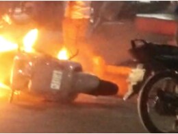 Udaipur: सोशल मीडिया से सड़क तक पहुंचा दो नाबालिगों का झगड़ा, स्कूटी में लगाई आग Udaipur: सोशल मीडिया से सड़क तक पहुंचा दो नाबालिगों का झगड़ा, स्कूटी में लगाई आग