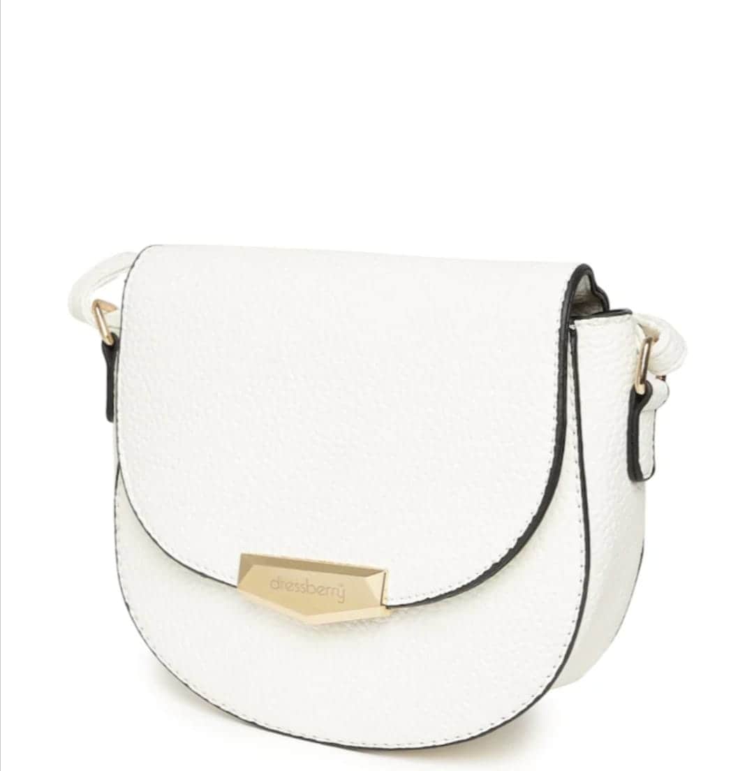Best Deals On Branded Handbags, Wallets From Myntra