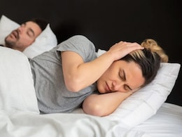 जोडप्यांमध्ये वेगानं लोकप्रिय होत असलेला Sleep Divorce काय आहे? त्याचा रिलेशनशिपवर काय परिणाम होतो?