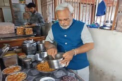 Meet The Gujarat <i>Pani Puri</i> Seller Who Looks Like PM Modi Meet The Gujarat <i>Pani Puri</i> Seller Who Looks Like PM Modi