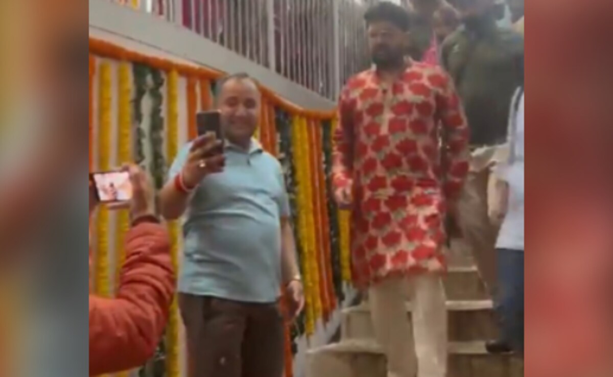 Navratri 2024: Kapil Sharma Visits Vaishno Devi Shrine