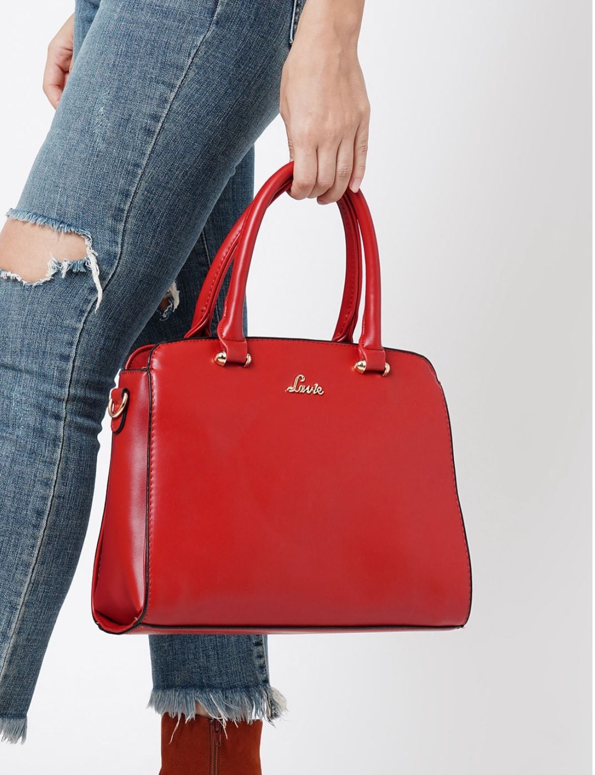 Best Deals On Womens Handbags From Myntra