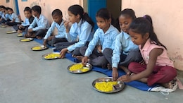 Rajasthan: गहलोत राज में मिड-डे मील योजना में 1705 करोड़ रुपये का हुआ घोटाला, भजनलाल सरकार ने दिए जांच के आदेश
