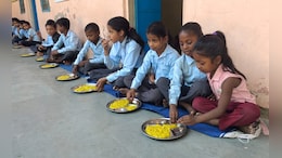 आता शालेय पोषण आहारात अंडा-सोयाबीन पुलाव अन् मोड आलेली कडधान्य, 15 नव्या पदार्थांचा समावेश