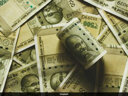 Dollar vs Rupee: रुपया शुरुआती कारोबार में आठ पैसे की बढ़त के साथ 83.23 प्रति डॉलर पर
