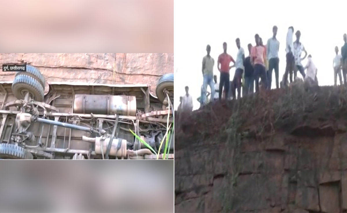 छत्तीसगडमध्ये खोल दरीत बस कोसळून भीषण दुर्घटना, 12 जणांचा मृत्यू