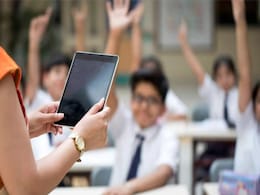30 हजार रुपये महीना स्कूल फीस दे रहे पिता का सोशल मीडिया पर छलका दर्द, लोगों ने बताया- ब्रांडेड एजुकेशन का सच 30 हजार रुपये महीना स्कूल फीस दे रहे पिता का सोशल मीडिया पर छलका दर्द, लोगों ने बताया- ब्रांडेड एजुकेशन का सच