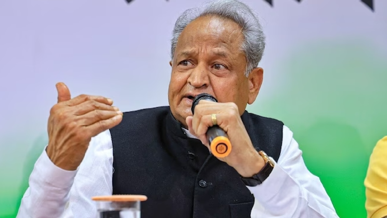 Lok Sabha Election 2024: अशोक गहलोत ने पीएम मोदी के बयान पर किया पलटवार