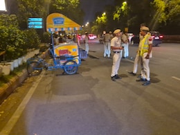 दिल्ली : इंडिया गेट के पास आइसक्रीम वेंडर की सरेआम चाकू से गोदकर हत्या, आरोपी गिरफ्तार दिल्ली : इंडिया गेट के पास आइसक्रीम वेंडर की सरेआम चाकू से गोदकर हत्या, आरोपी गिरफ्तार