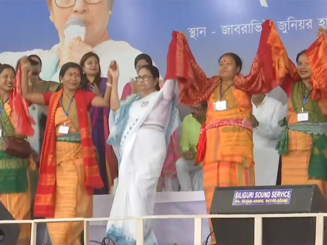 Mamata Banerjee Shakes A Leg With Artists In Siliguri