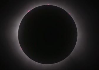 Solar Eclipse : पूर्ण सूर्य ग्रहण के दौरान अंधेरे में डूबा मेक्सिको, अद्भुत खगोलीय घटना के गवाह बने हजारों लोग