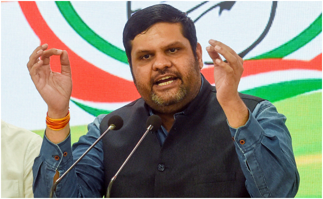 Gourav Vallabh Resigns: गौरव वल्लभ ने कांग्रेस पार्टी से दिया इस्तीफा, बोले- 'मैं सनातन विरोधी नारे नहीं लगा सकता' | Prof Gourav Vallabh resigned from Congress party, said - 'I ...