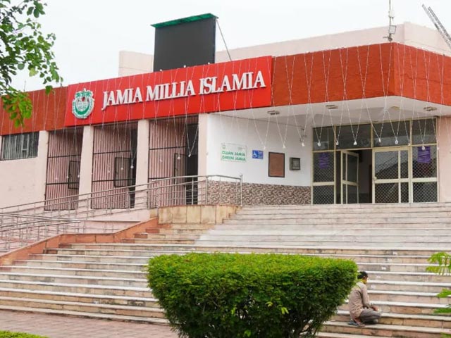 JMI और AMU में Reservation को लेकर Amit Shah ने Congress पर लगाए आरोप, सुनिए उन्होनें क्या कहा