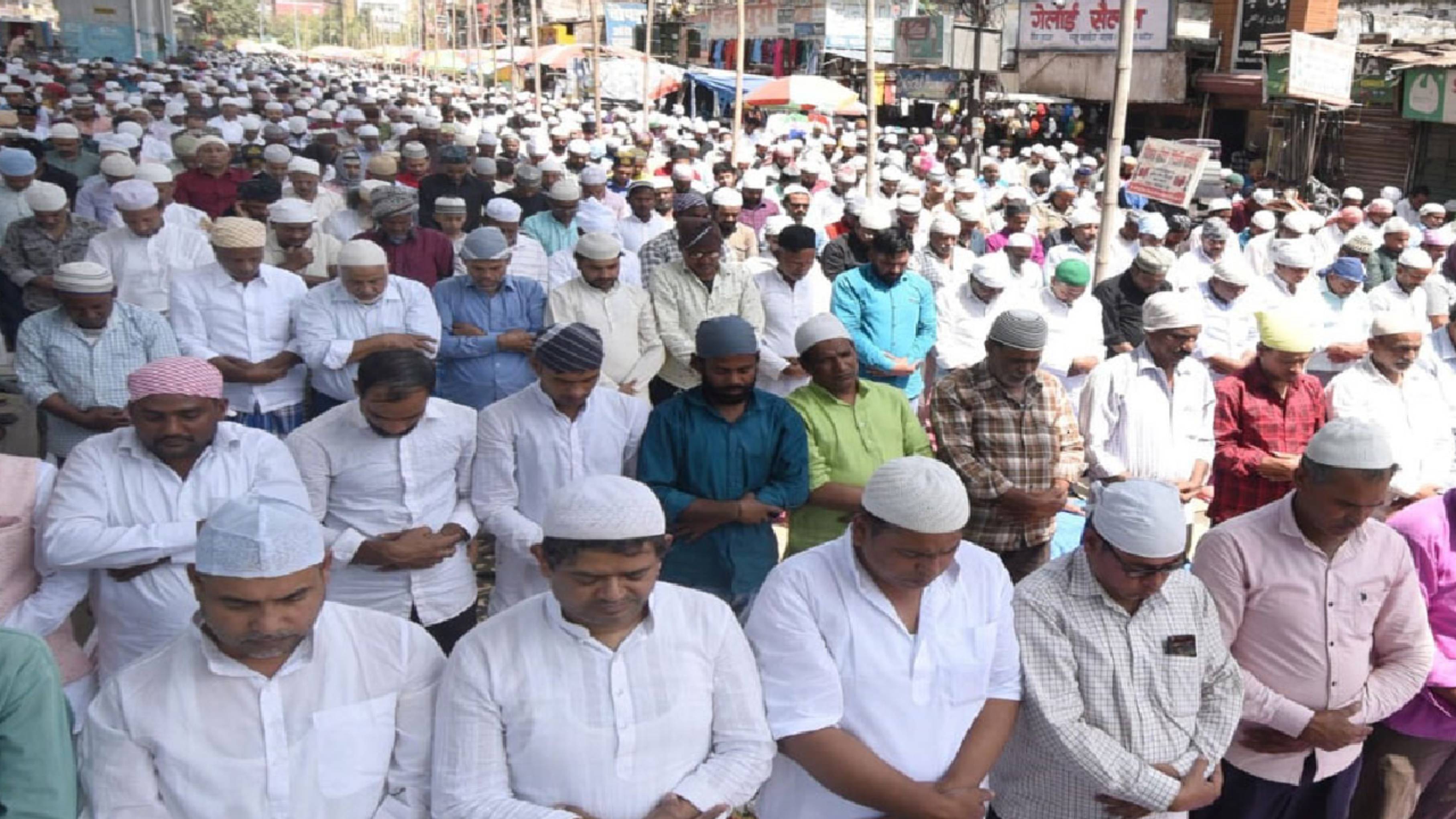 देशभर में ईद की धूम, नेताओं ने एक-दूसरे को ऐसे दी बधाई