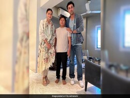 ईद पर सलमान खान के घर पहुंचे आलिया भट्ट-रणबीर कपूर, सामने आई तस्वीरें तो फैंस बोले- एनिमल टाइगर के साथ... ईद पर सलमान खान के घर पहुंचे आलिया भट्ट-रणबीर कपूर, सामने आई तस्वीरें तो फैंस बोले- एनिमल टाइगर के साथ...