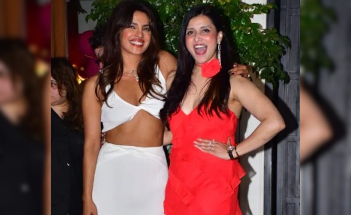 Mannara Chopra Says Her Sister Priyanka Chopra's Success Had A "Strong Impact On All The Cousins"