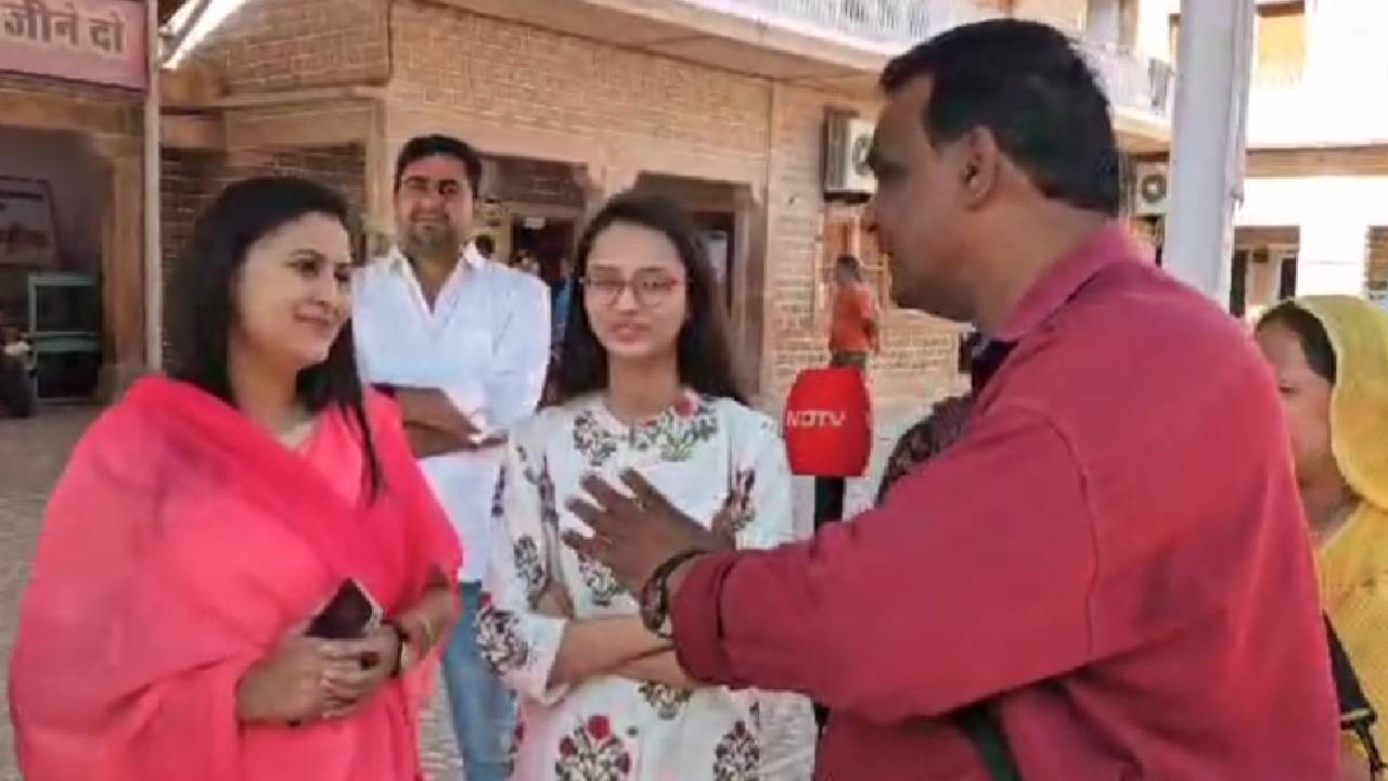 Lok Sabha Election 2024:अशोक गहलोत के परिवार ने डाला वोट, वैभव गहलोत की पत्नी ने की ये अपील