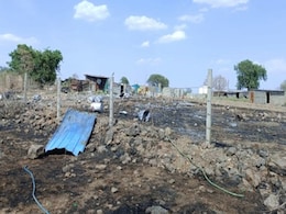 MP News: हरदा के बाद अब महू में अवैध पटाखा फैक्ट्री में हुआ धमाका, कई मजदूर झुलसे MP News: हरदा के बाद अब महू में अवैध पटाखा फैक्ट्री में हुआ धमाका, कई मजदूर झुलसे