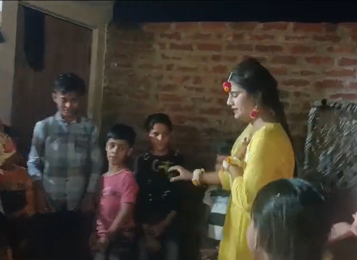 On Camera, UP Teen Collapses, Dies While Dancing At Her Sister's Wedding