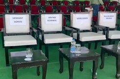 Empty Chairs On Stage For Jailed Arvind Kejriwal, Hemant Soren At INDIA Bloc Rally Empty Chairs On Stage For Jailed Arvind Kejriwal, Hemant Soren At INDIA Bloc Rally
