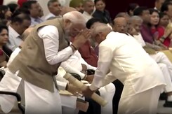 Watch: PM Modi Bows Down In Front Of Kerala Theyyam Dance Maestro Narayan EP Watch: PM Modi Bows Down In Front Of Kerala Theyyam Dance Maestro Narayan EP