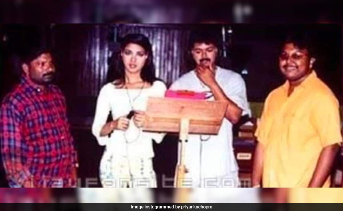 Priyanka Chopra Shares Throwback Pic With Vijay As <i>Thamizhan</i> Completes 22 Years