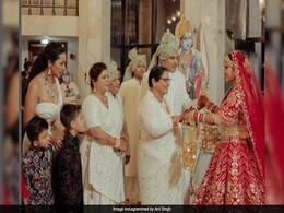 Arti Singh Shares Famjam Pics With Brother Krushna Abhishek, Sister-In-Law Kashmera Shah From Her Wedding Arti Singh Shares Famjam Pics With Brother Krushna Abhishek, Sister-In-Law Kashmera Shah From Her Wedding