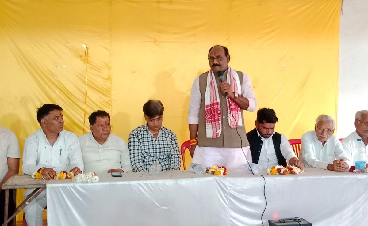 "संविधान को कोई खत्म नहीं कर सकता, लेकिन संशोधन जरूर....", BJP स्टार प्रचारक ने संविधान को लेकर दिया बड़ा बयान