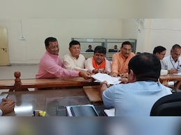बेटे के नामांकन में नहीं पहुंचीं वसुंधरा राजे, झालावाड़ लोकसभा सीट से दुष्यंत ने भरा पर्चा, कहा- यह चुनाव मैं नहीं पूरा... बेटे के नामांकन में नहीं पहुंचीं वसुंधरा राजे, झालावाड़ लोकसभा सीट से दुष्यंत ने भरा पर्चा, कहा- यह चुनाव मैं नहीं पूरा...
