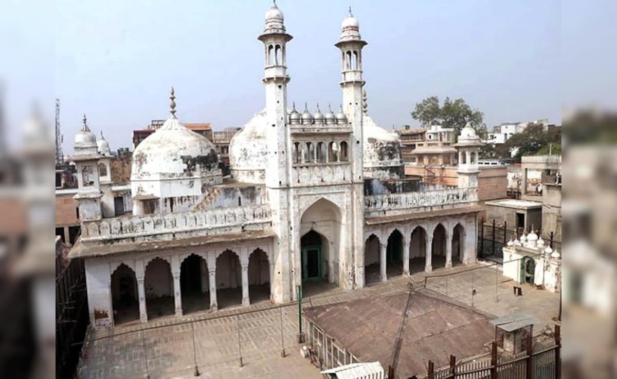 ज्ञानवापी मामले में कोर्ट का सख्त रुख, अंजुमन इंतजामिया और काशी विश्वनाथ मंदिर न्यास पर लगाया जुर्माना 