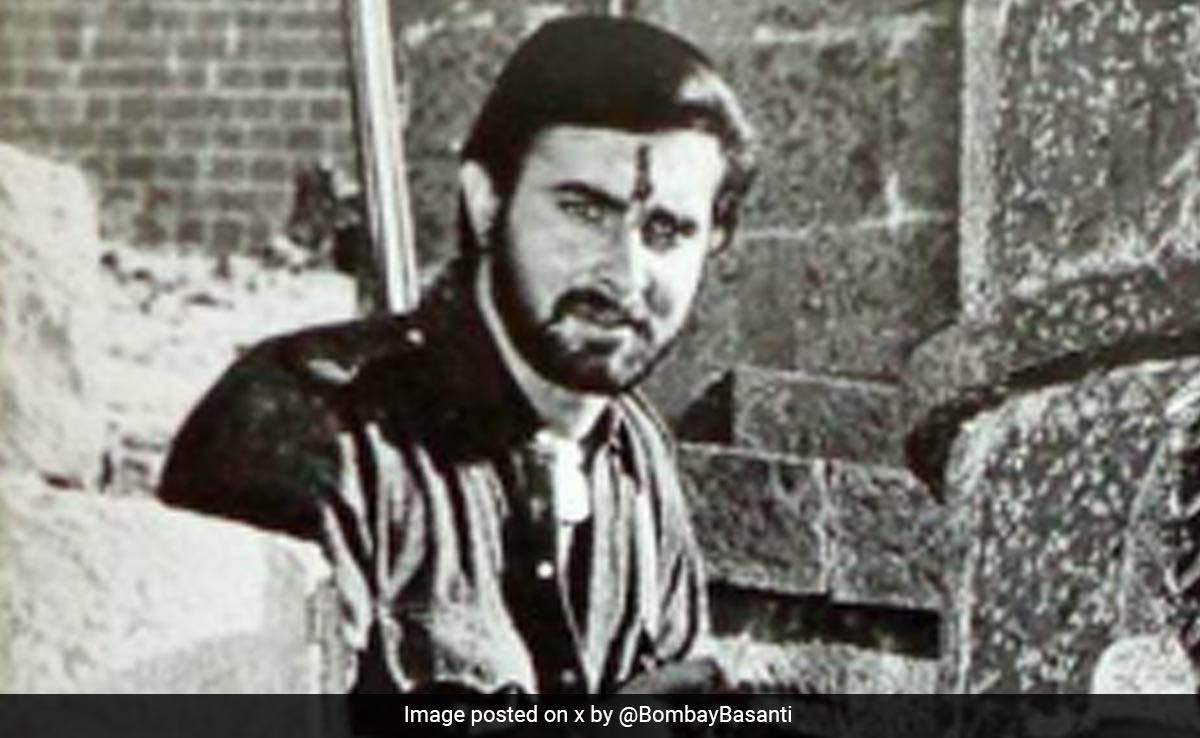70s की सिजलिंग एक्ट्रेस के प्यार में पागल था तीन शादियां करने वाला ये एक्टर, अब 30 साल छोटी लड़की का है पति