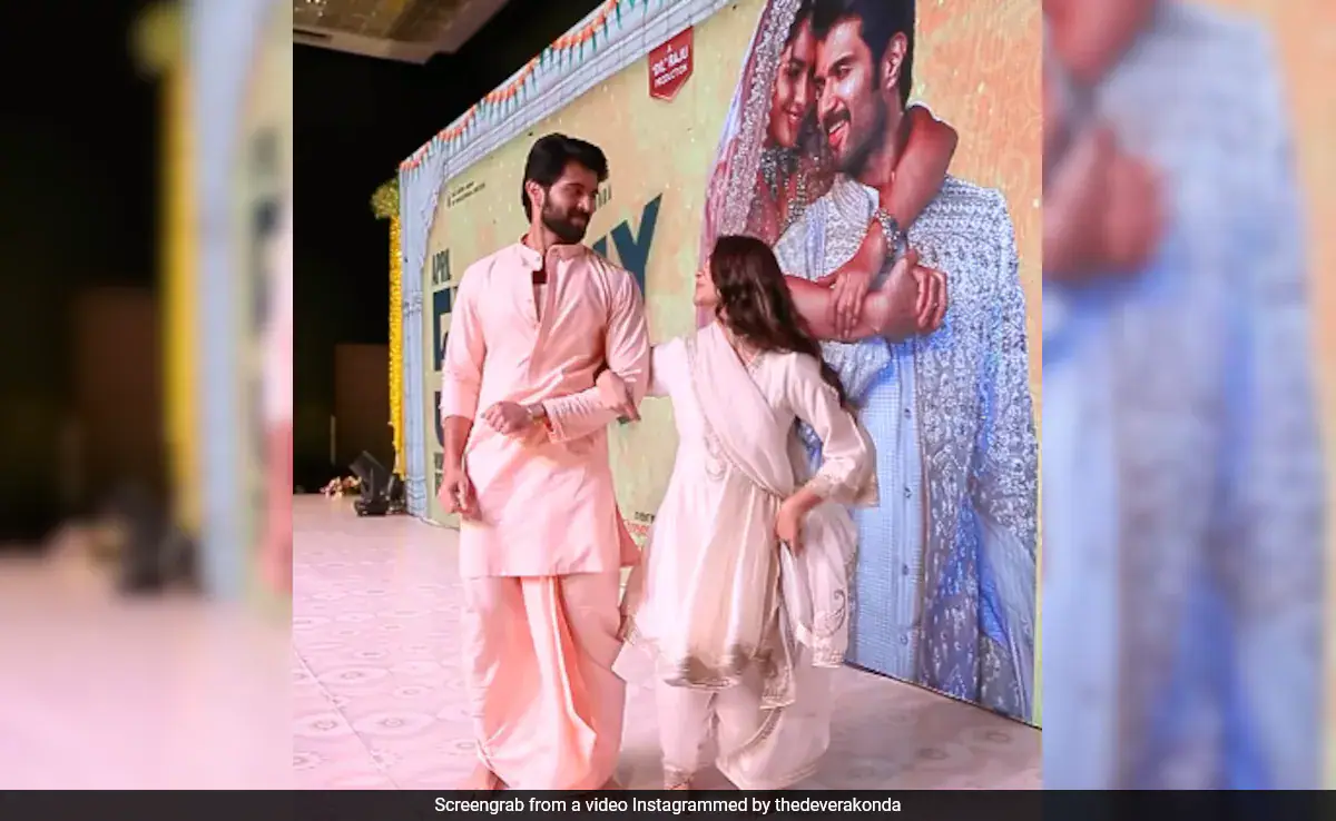 Just Mrunal Thakur And Vijay Deverakonda Dancing To <i>Family Star</i> Song <i>Kalyani Vaccha Vacchaa</i>