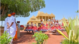 Chaitra Navratri 2024: नवरात्रि के तीसरे दिन राजस्थान के इस मंदिर में उमड़ी भक्तों की भीड़, 36 कौम की आस्था का है केंद्र