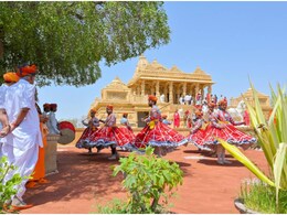 Chaitra Navratri 2024: नवरात्रि के तीसरे दिन राजस्थान के इस मंदिर में उमड़ी भक्तों की भीड़, 36 कौम की आस्था का है केंद्र Chaitra Navratri 2024: नवरात्रि के तीसरे दिन राजस्थान के इस मंदिर में उमड़ी भक्तों की भीड़, 36 कौम की आस्था का है केंद्र