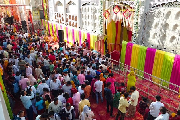 हनुमान जयंती पर श्री मेहंदीपुर बालाजी मंदिर में उमड़ी भक्तों की भीड़.