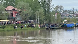 6 Dead, 10 Missing After Boat Overturns In Srinagar