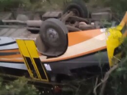 होमगार्ड जवानों को ले जा रही बस पलटी, 17 जख्मी, छिंदवाड़ा लोकसभा चुनाव ड्यूटी से लौट रहे थे ये जवान होमगार्ड जवानों को ले जा रही बस पलटी, 17 जख्मी, छिंदवाड़ा लोकसभा चुनाव ड्यूटी से लौट रहे थे ये जवान
