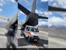 Air Force Airlifts Critically Ill Patients From Leh To Chandigarh For Treatment Air Force Airlifts Critically Ill Patients From Leh To Chandigarh For Treatment