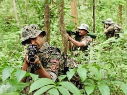 Naxalites Encounter: कांकेर के जंगल मे मुठभेड़, 8 लाख का इनामी नक्सली ढेर, हथियार भी बरामद Naxalites Encounter: कांकेर के जंगल मे मुठभेड़, 8 लाख का इनामी नक्सली ढेर, हथियार भी बरामद