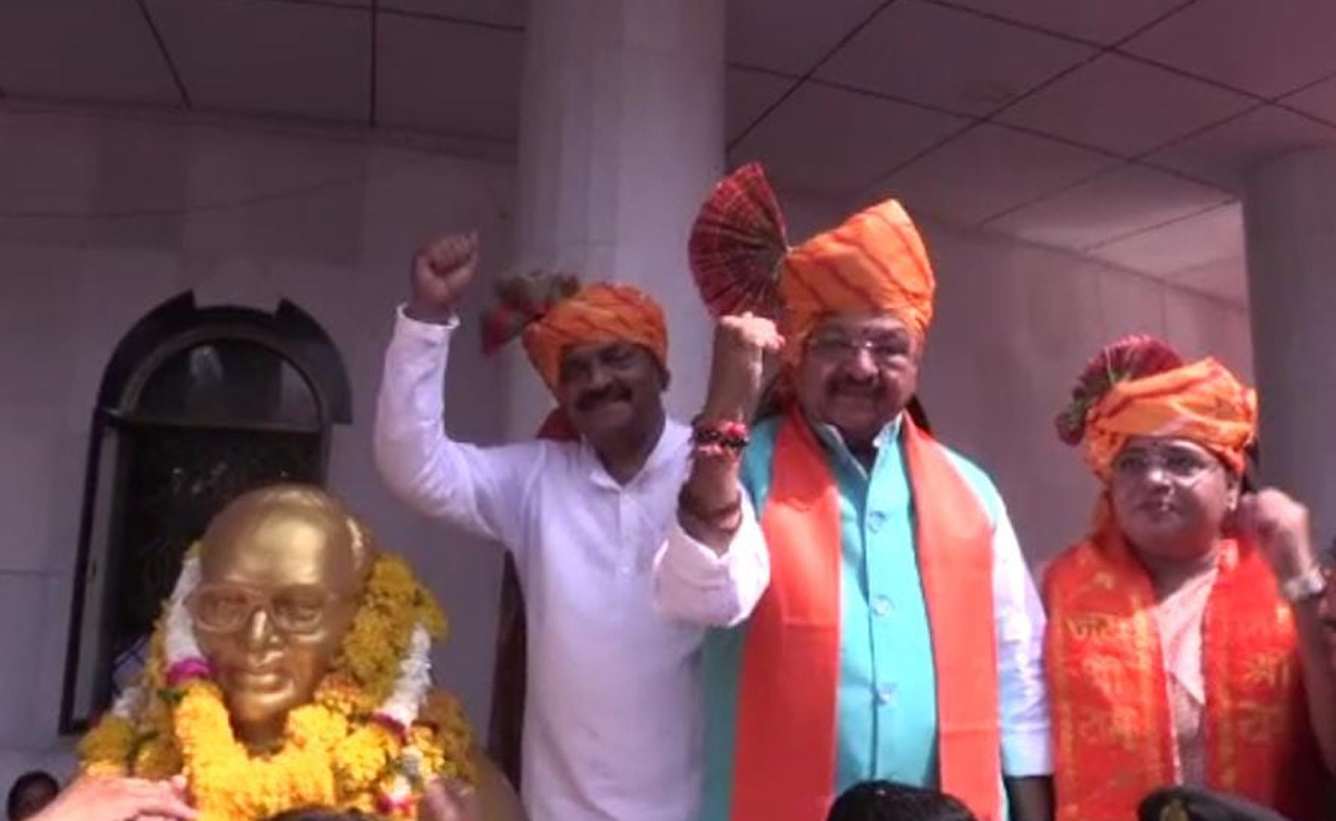 Ambedkar Jayanti: बाबा साहेब की जयंती पर भी होती रही राजनीति, कांग्रेस और BJP नेताओं ने एक-दूसरे पर लगाए आरोप